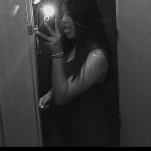 Meet your Posher, Ari